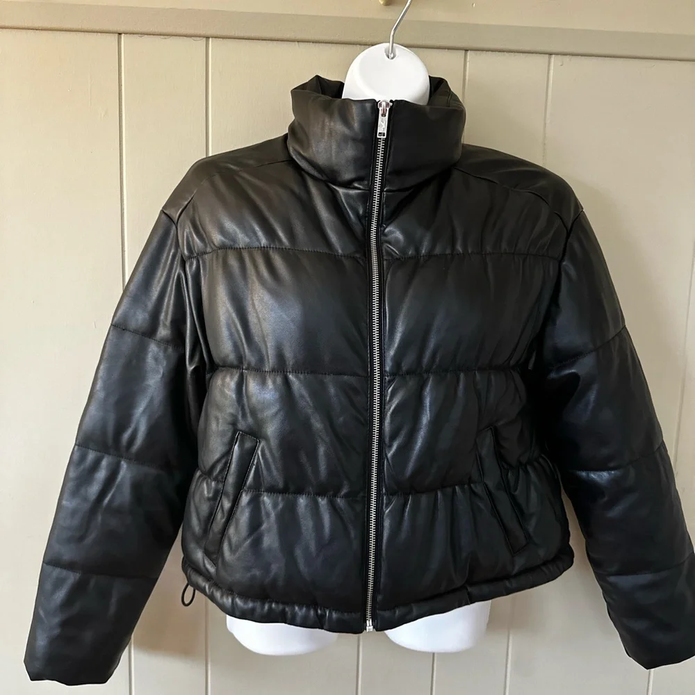 Hollister Sleek Black Vegan Leather Puffer Bomber Jacket - Picture 1 of 8